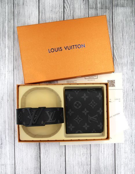 Чоловічий подарунковий набір Louis Vuitton ремінь гаманец нб10 фото